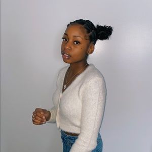 Meet your Posher, Tiara